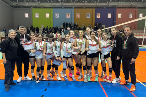 İl Birincisi Yıldız Kızlarımız